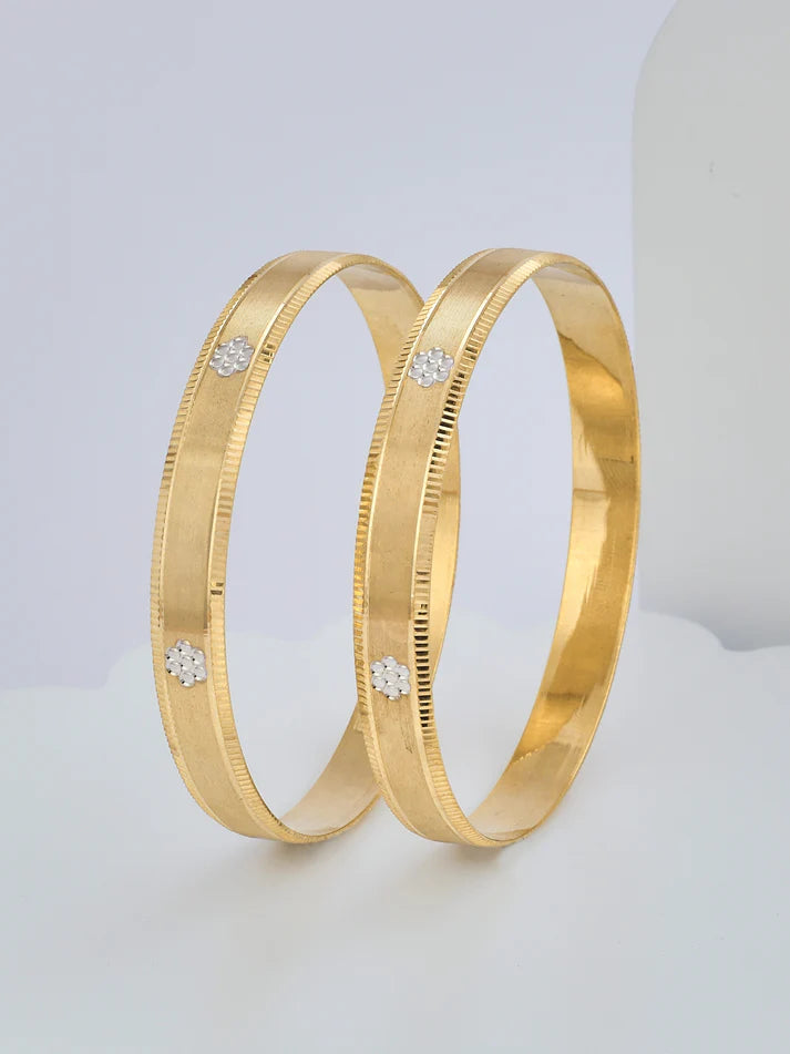 GOLDEN EMBRACE