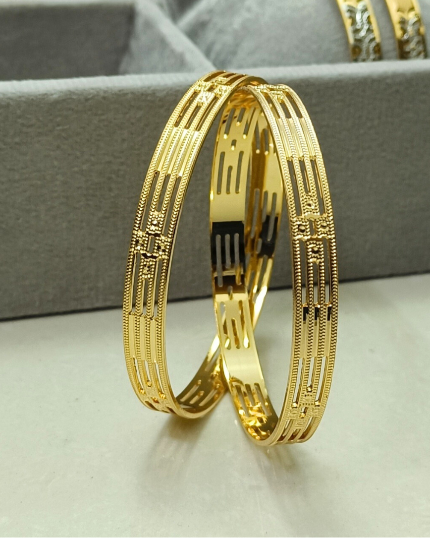 LINEAR LUXE